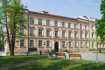 Boj za více peněz pro Pardubický kraj pokračuje Boj za více peněz pro Pardubický kraj pokračuje